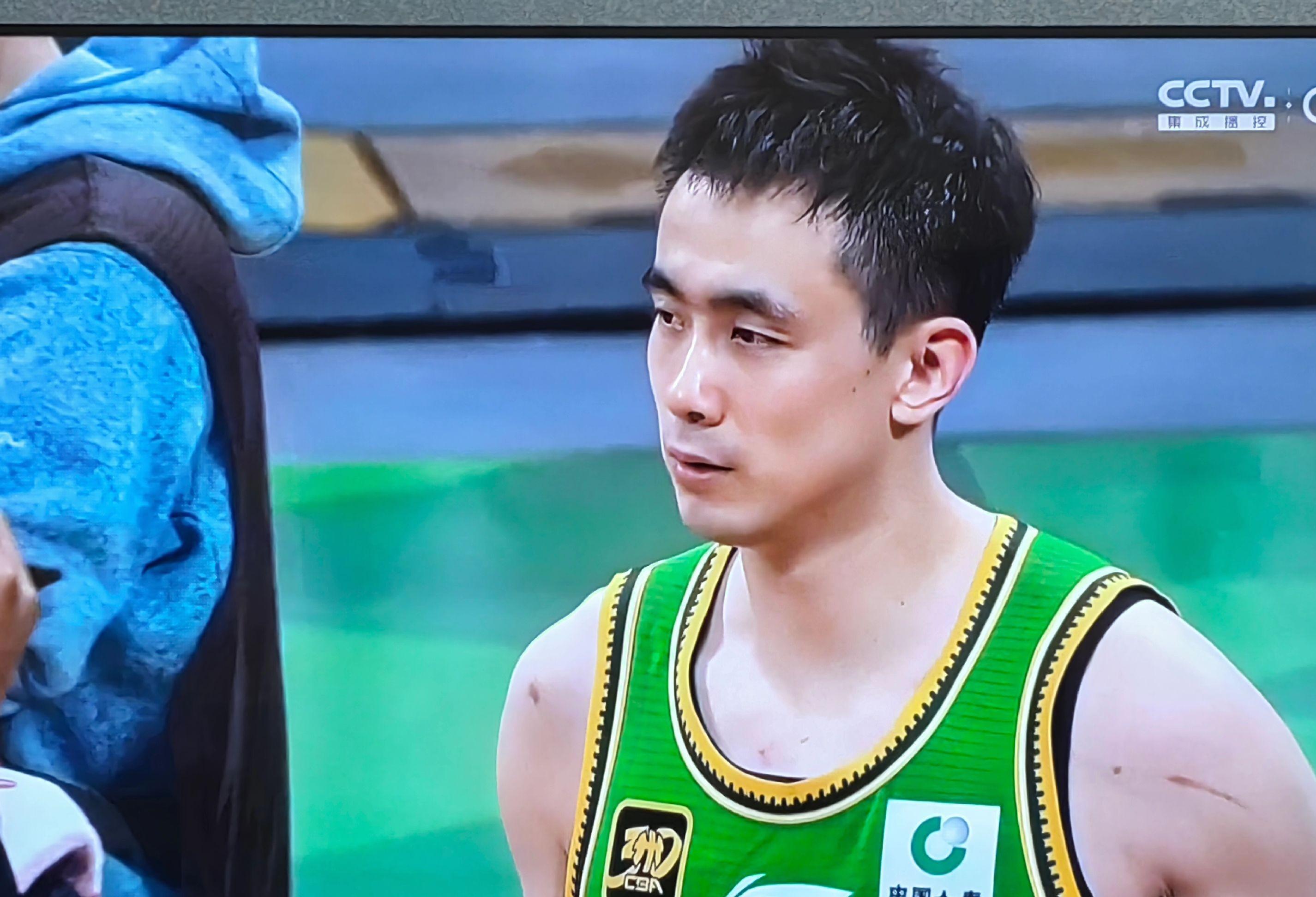 赛前广厦男篮备战荷甲;调整名单细节曝光;引发热议;阵容厚度经受考验(2025年赛程表完整版)-金年会首页