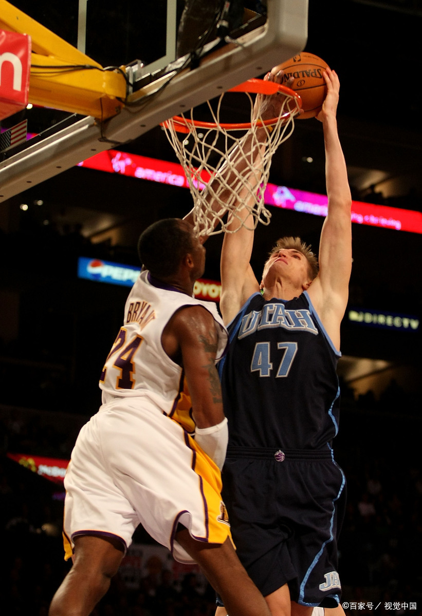加时末段NBA季后赛焦点战，巴塞罗那单刀错失，气氛紧张，更衣室氛围转暖的简单介绍-金年会体育入口