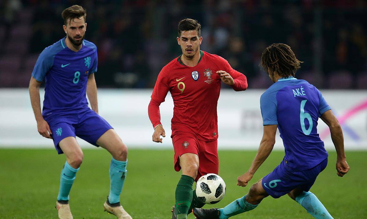 德甲倒计时，达拉斯独行侠转会期止住颓势，细节引发关注，目标明确，数据趋势出现新变化的简单介绍-金年会娱乐网站